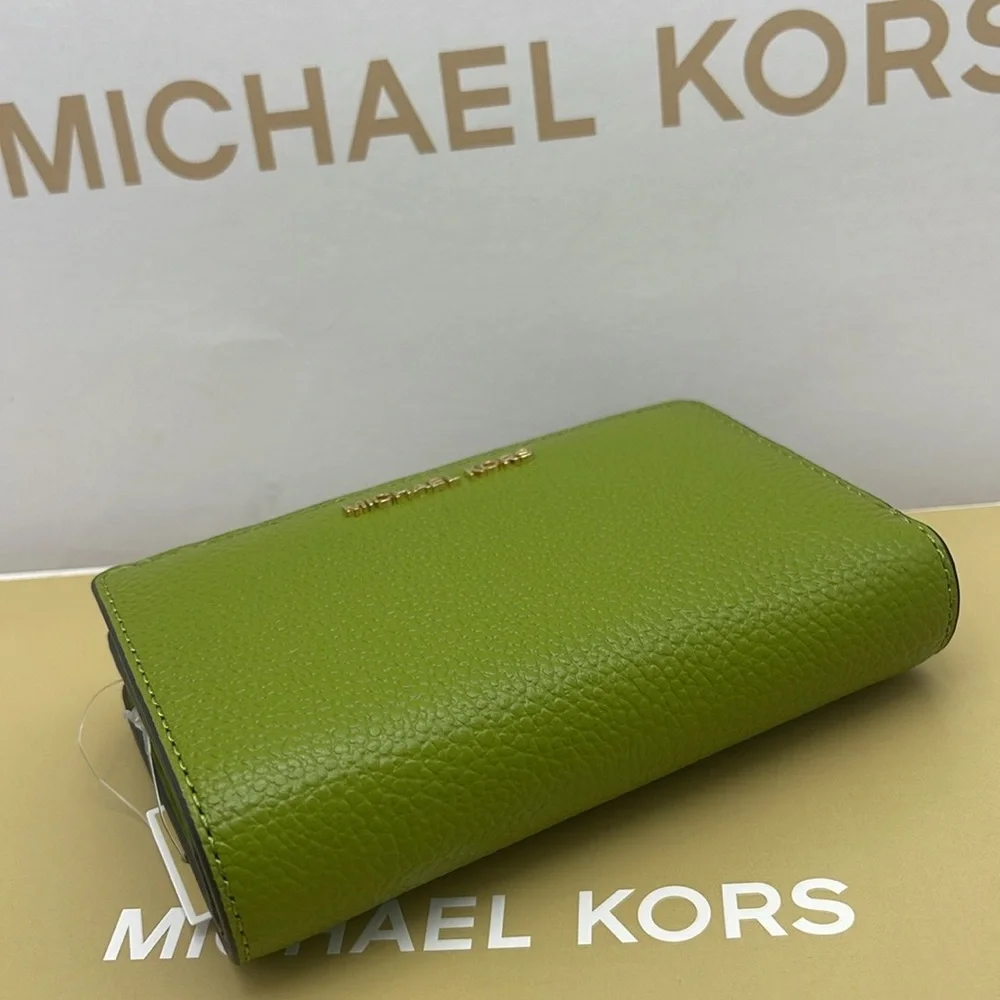 MICHAEL KORS Medium Pebbled Leather Bifold Wallet MEADOW GREEN NWT
